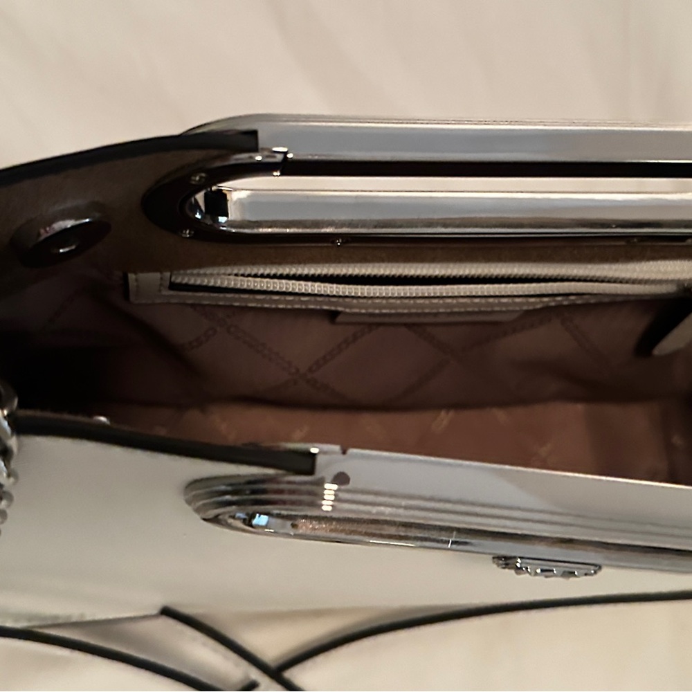 Michael Kors White Crossbody/Clutch - Picture 4 of 4